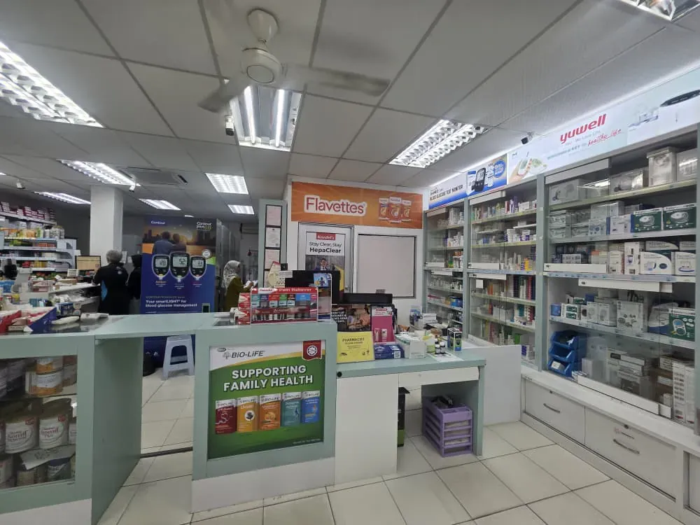 Service counter at Farmasi Limbongan HQ